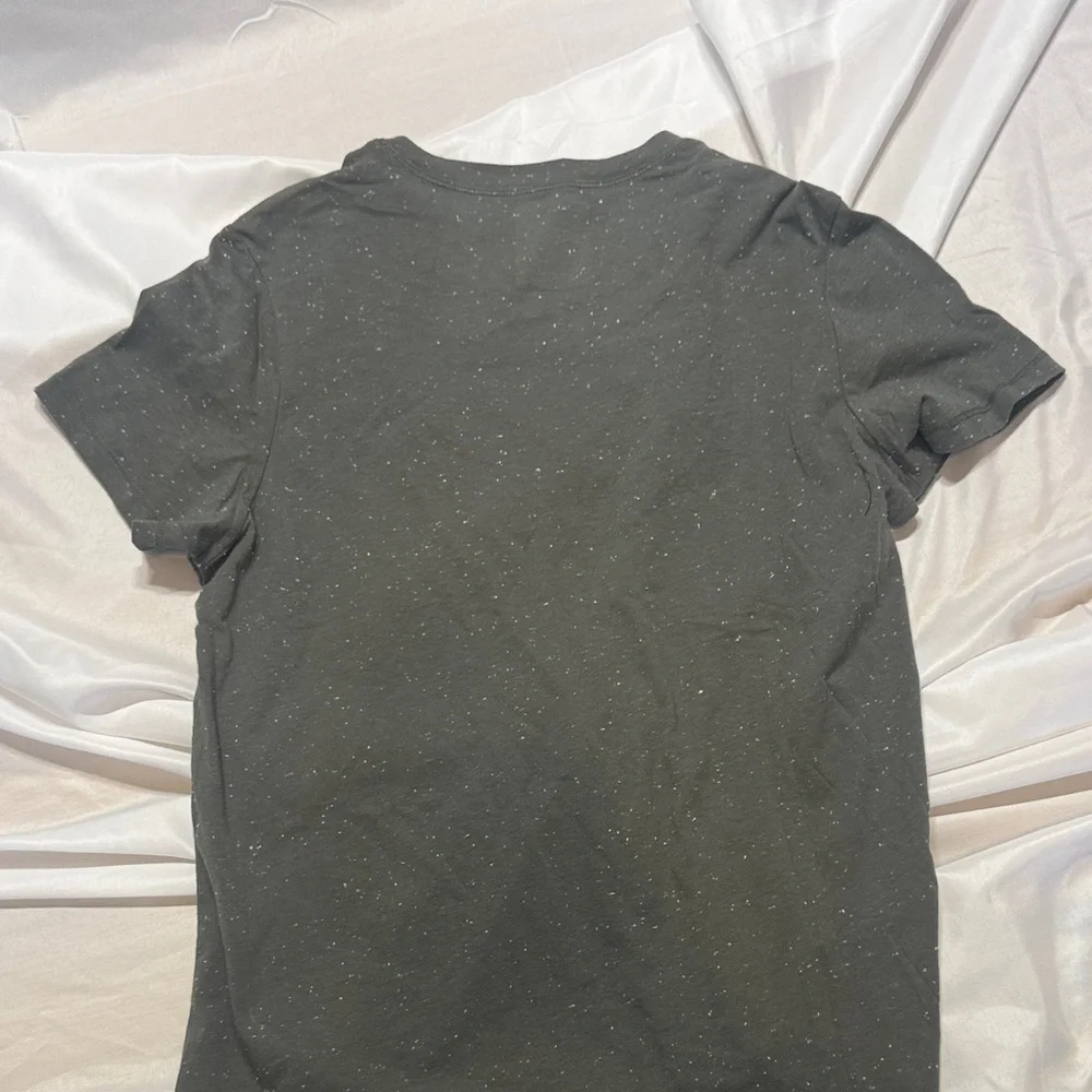 Be Boundless soft charcoal